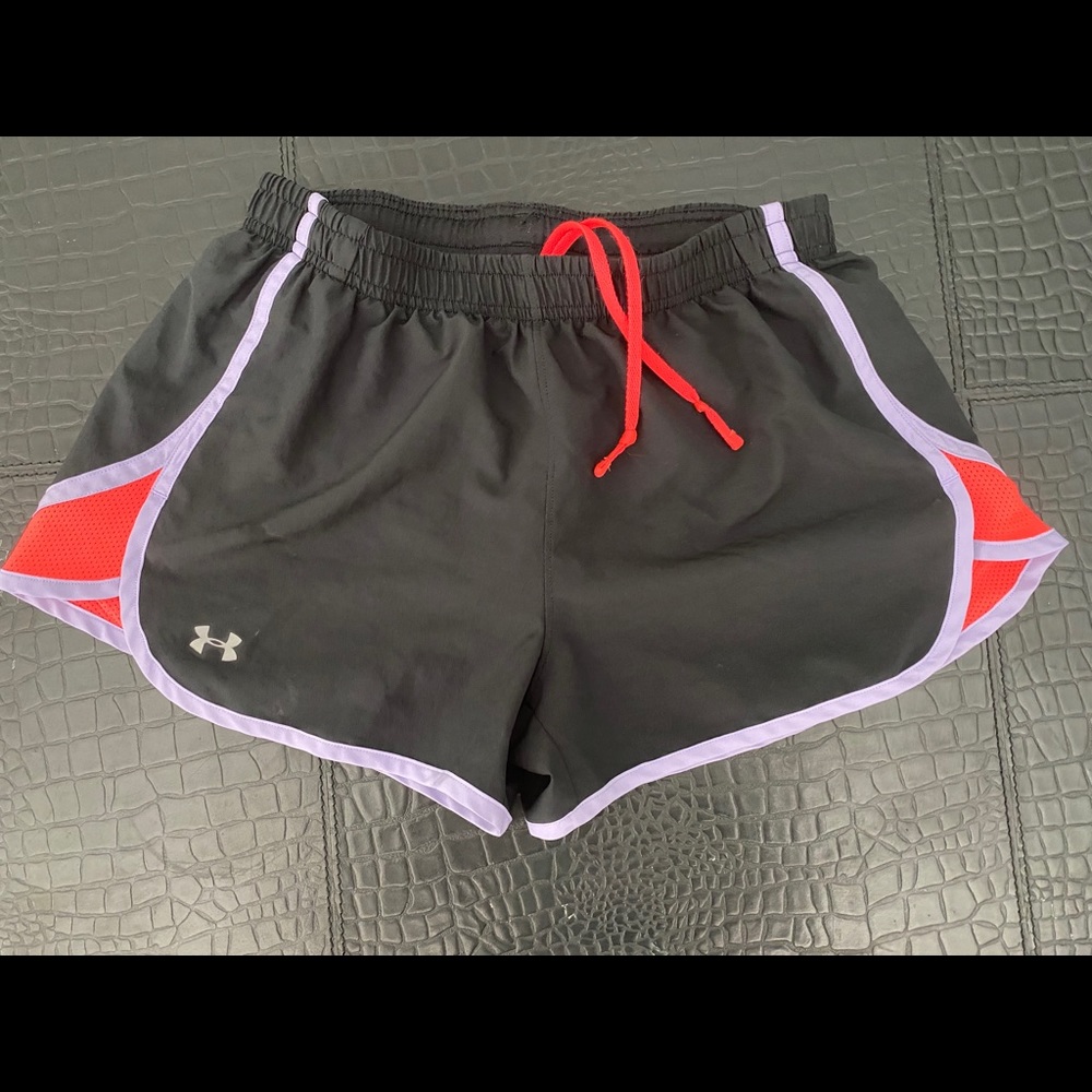 Under Armour black shorts